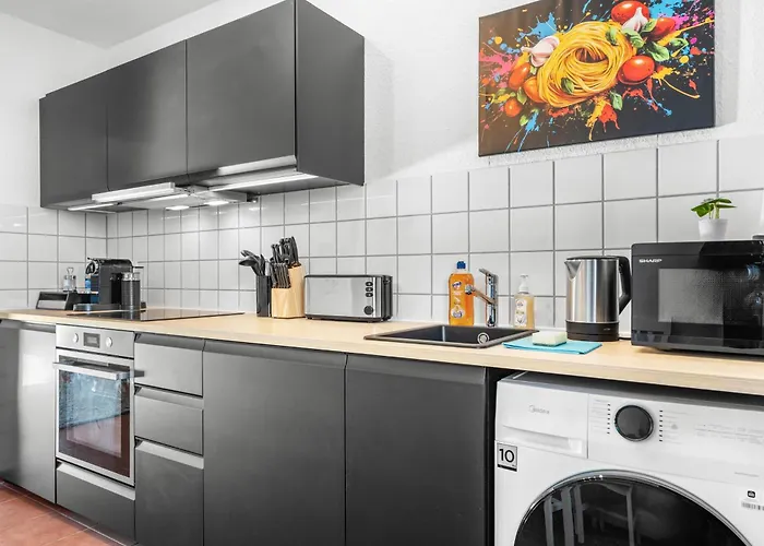 Appartement Premium - 12 People - Fully Equipped - 2 Min Station Duisburg
