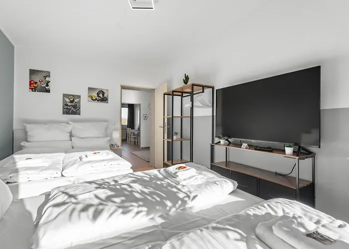 Premium - 12 People - Fully Equipped - 2 Min Station Appartement