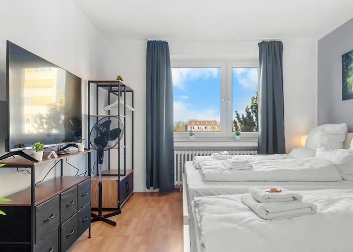Premium - 12 People - Fully Equipped - 2 Min Station Appartement Duisburg