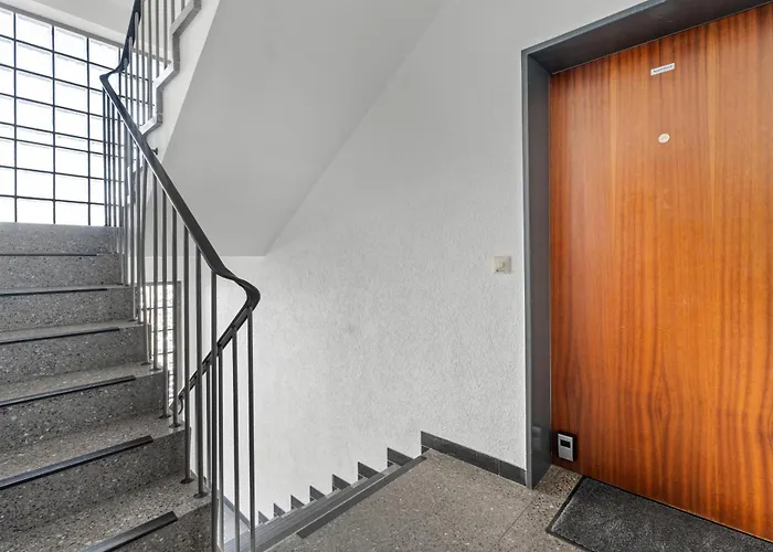 Premium - 12 People - Fully Equipped - 2 Min Station Appartement Duisburg